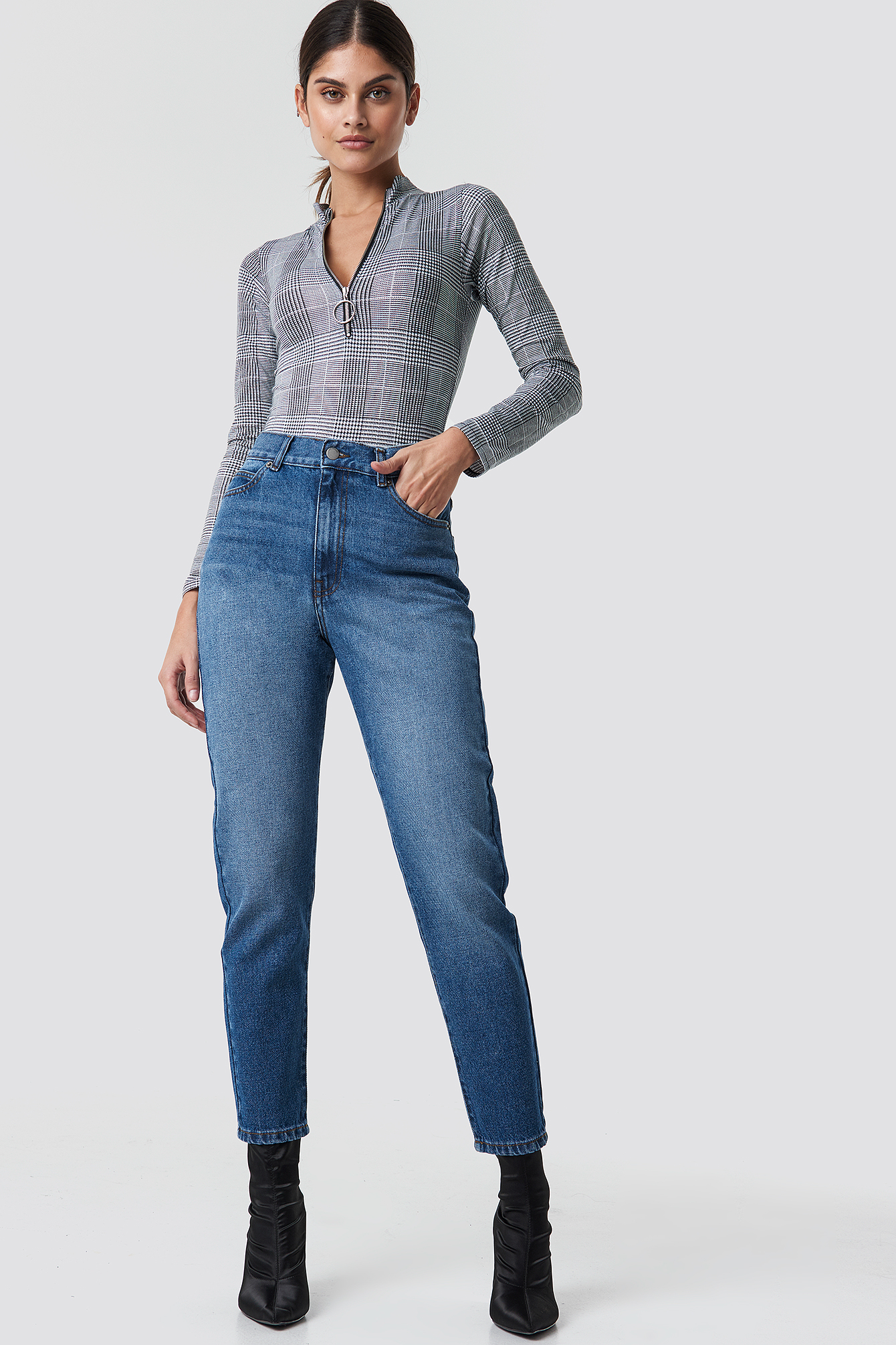 Nora Jeans NAKDLOUNGE.COM
