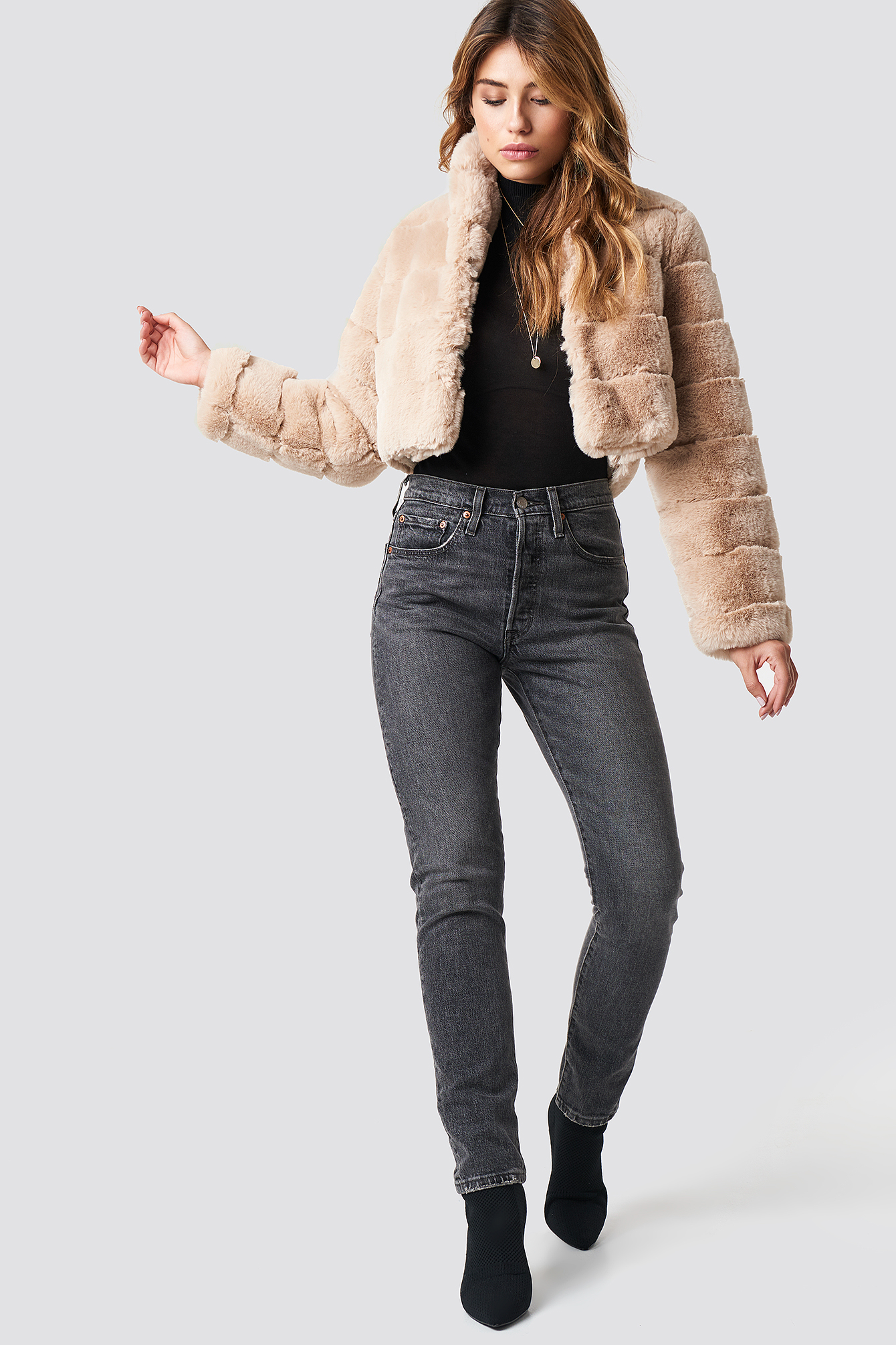 Short Puff Faux Fur Jacket NAKDLOUNGE.COM