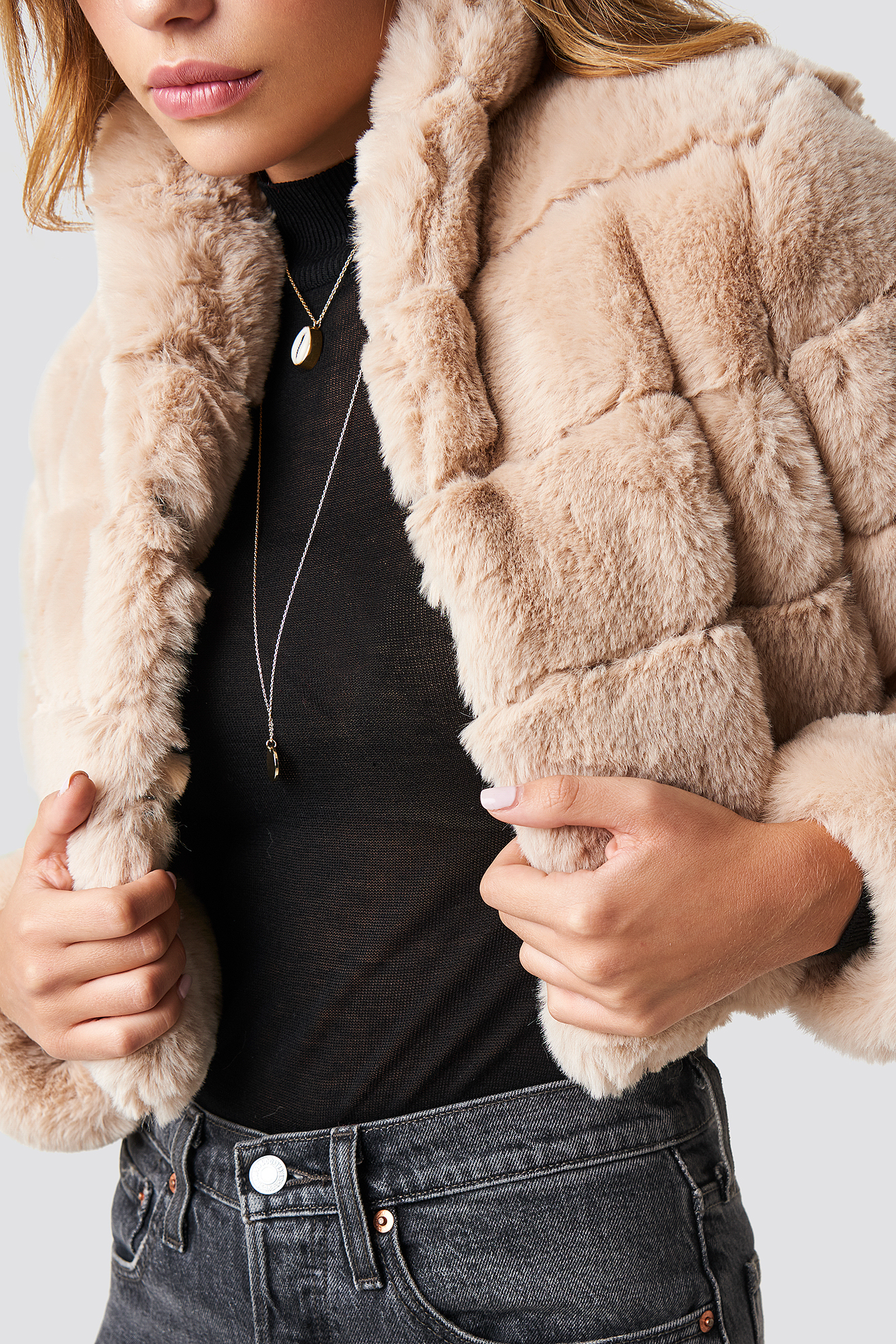 Short Puff Faux Fur Jacket NAKDLOUNGE.COM