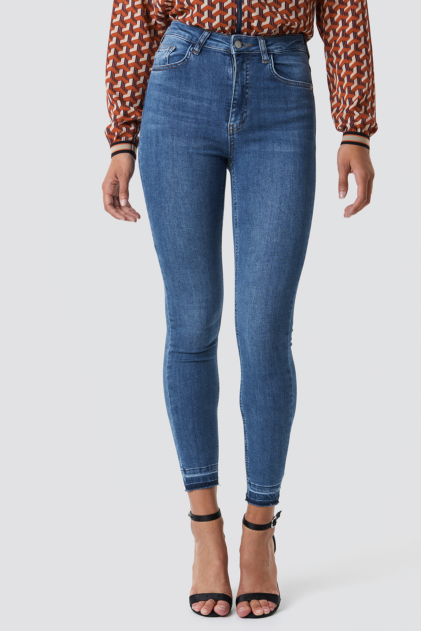 Skinny High Waist Open Hem Jeans NAKDLOUNGE.COM