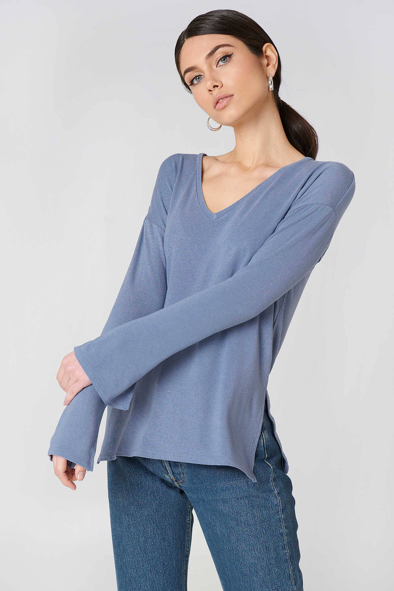 V-neck Side Slit Top NAKDLOUNGE.COM