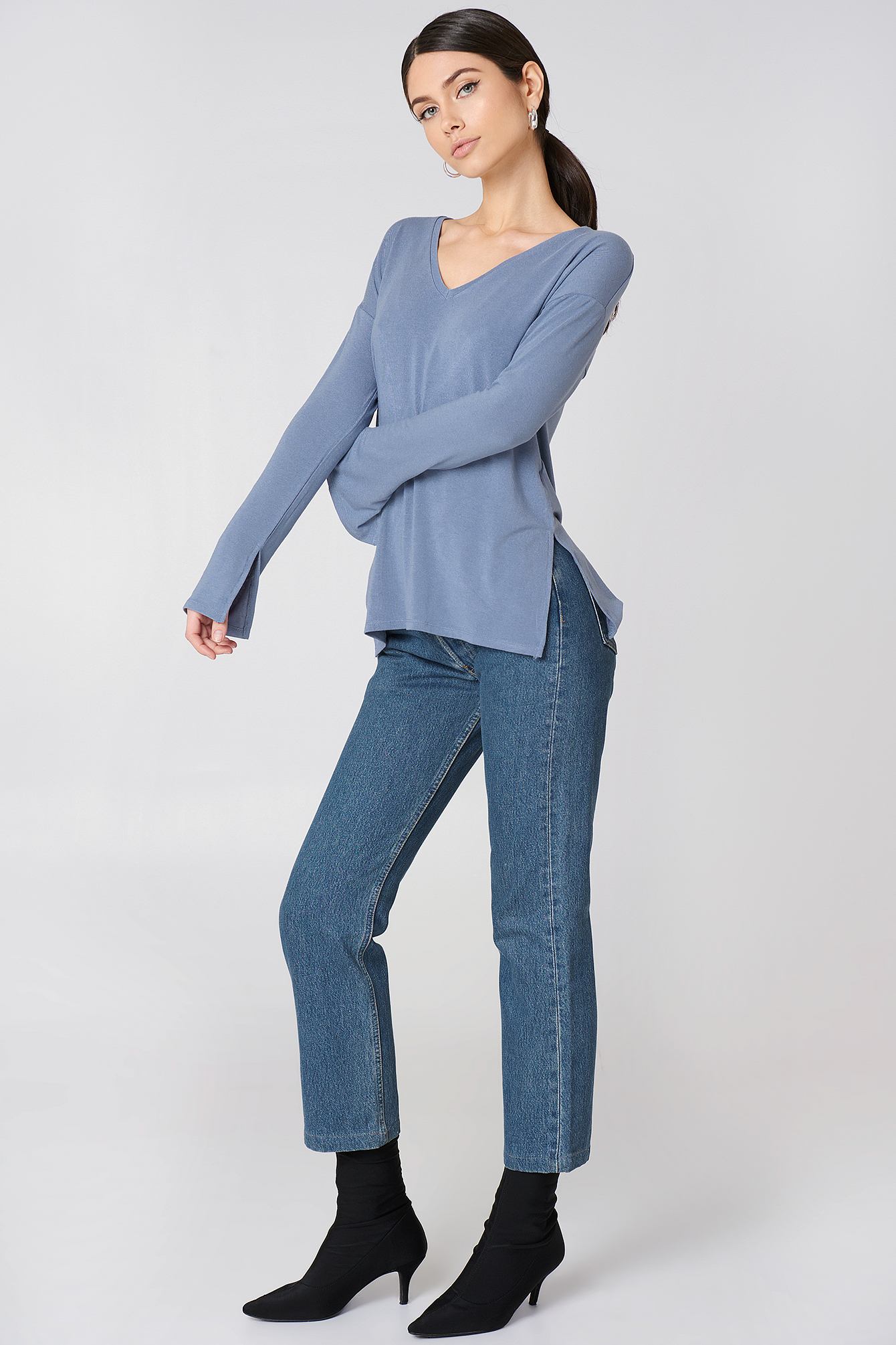 V-neck Side Slit Top NAKDLOUNGE.COM