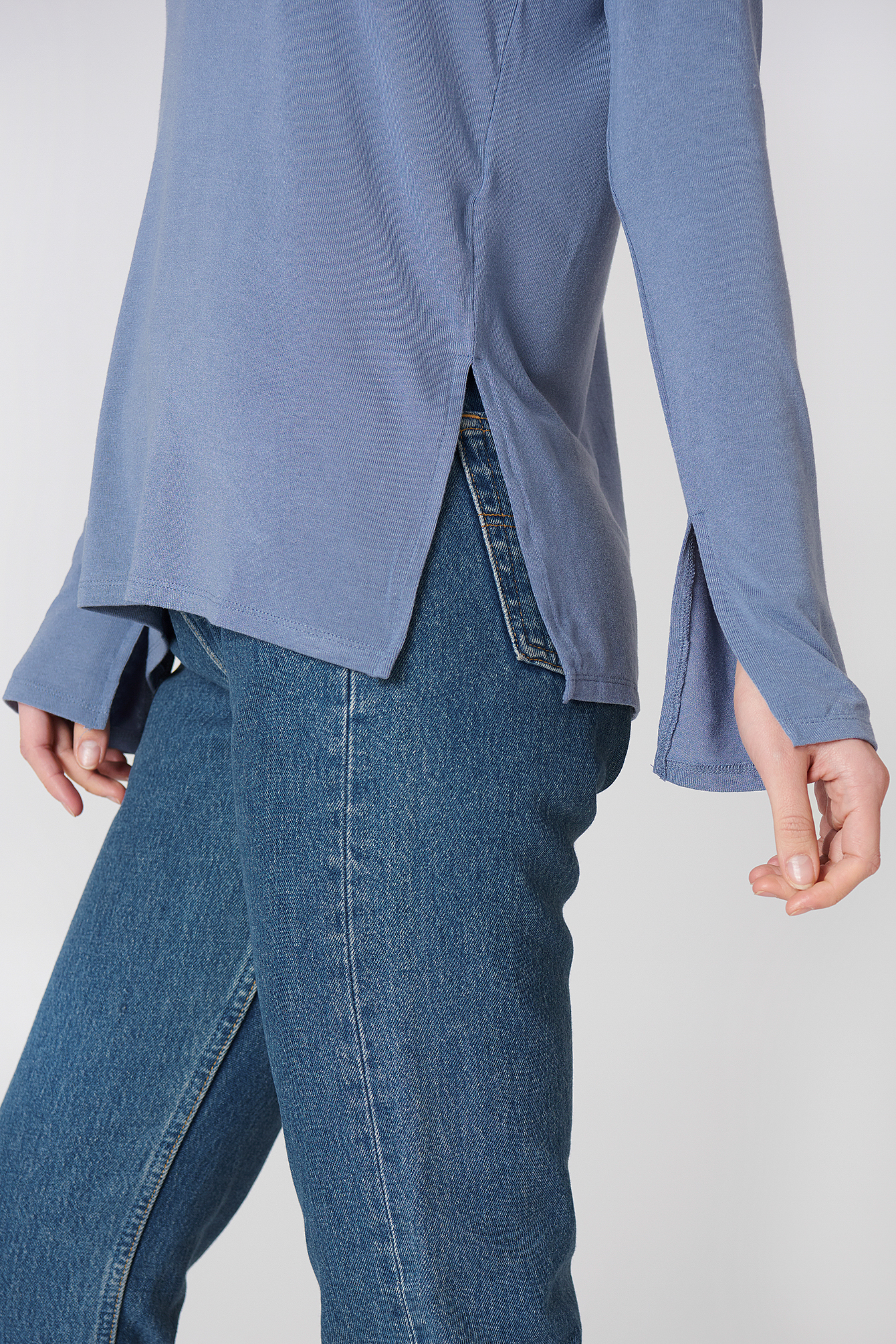 V-neck Side Slit Top NAKDLOUNGE.COM